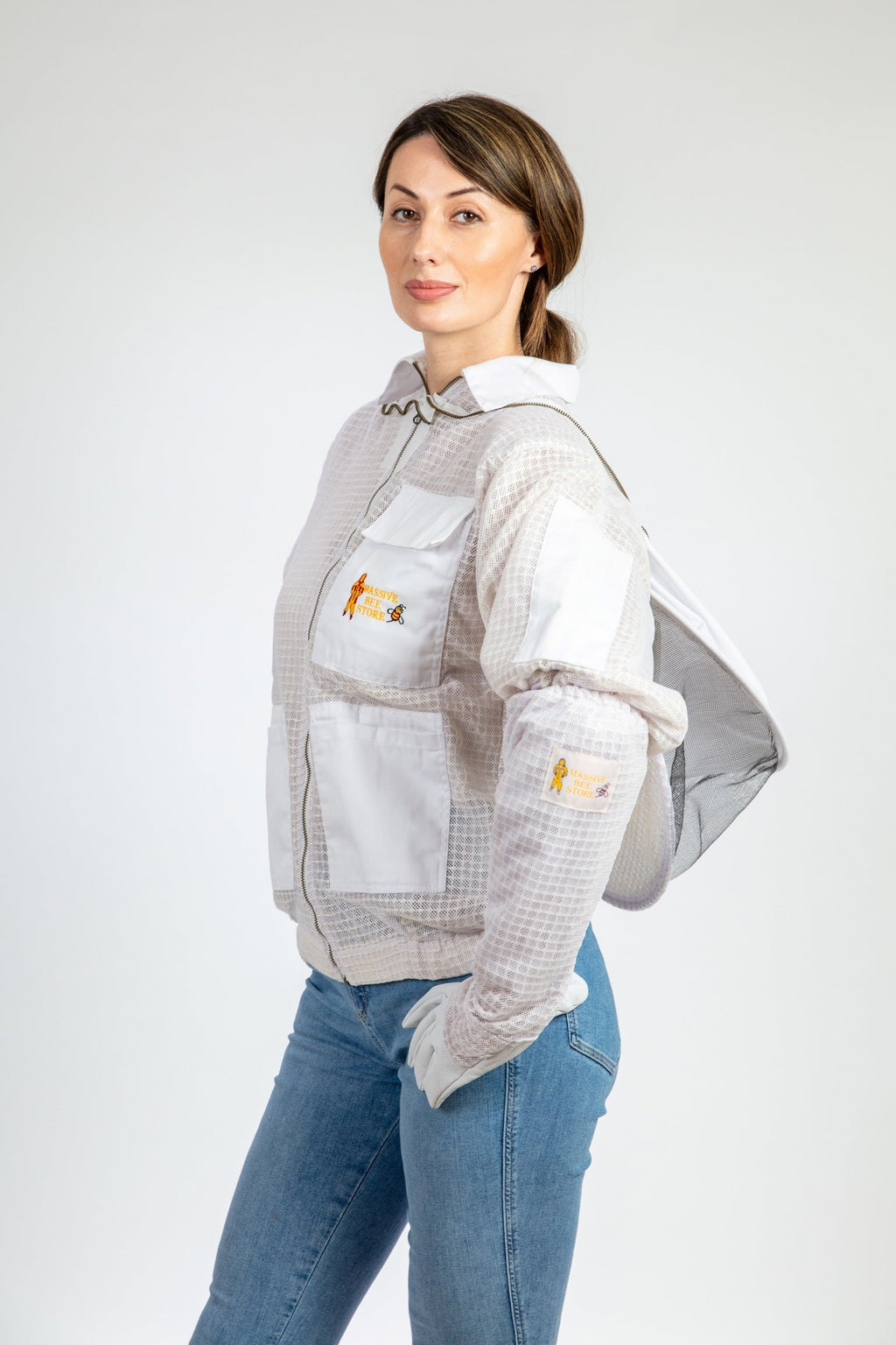 White Beekeeping Ventilated Jacket with Round Veil