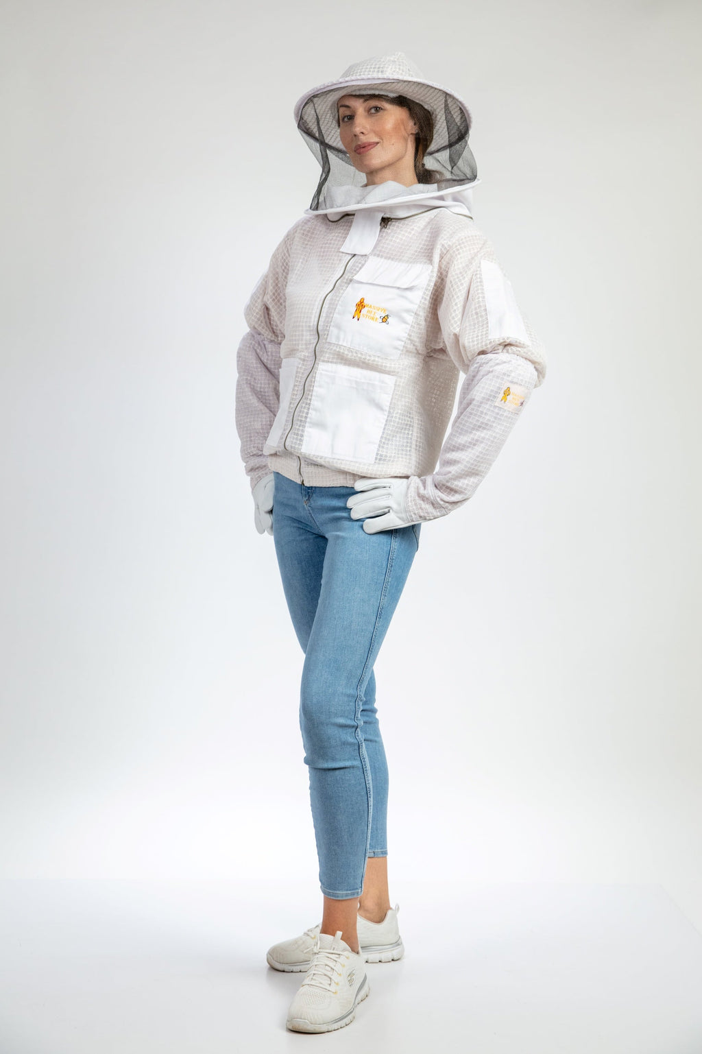 White Beekeeping Ventilated Jacket with Round Veil