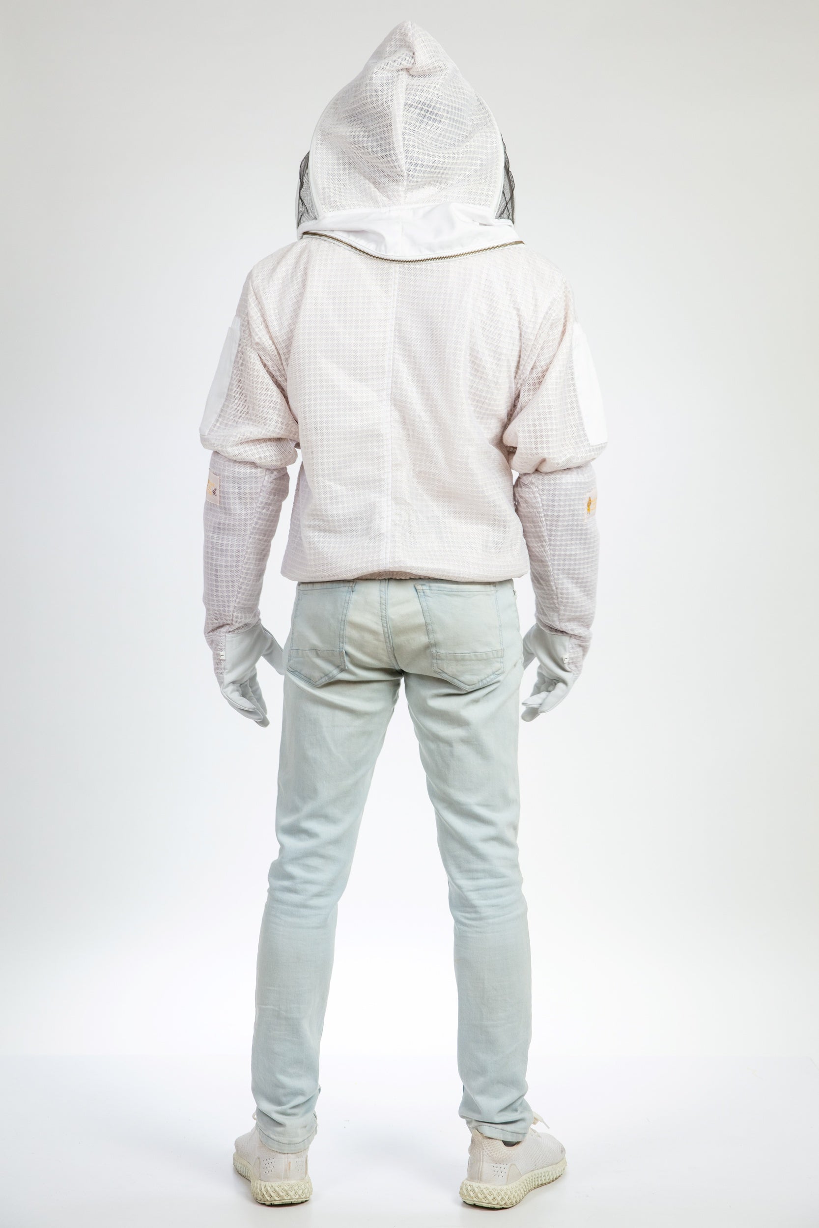 White Beekeeping Ventilated Jacket with Fencing Veil