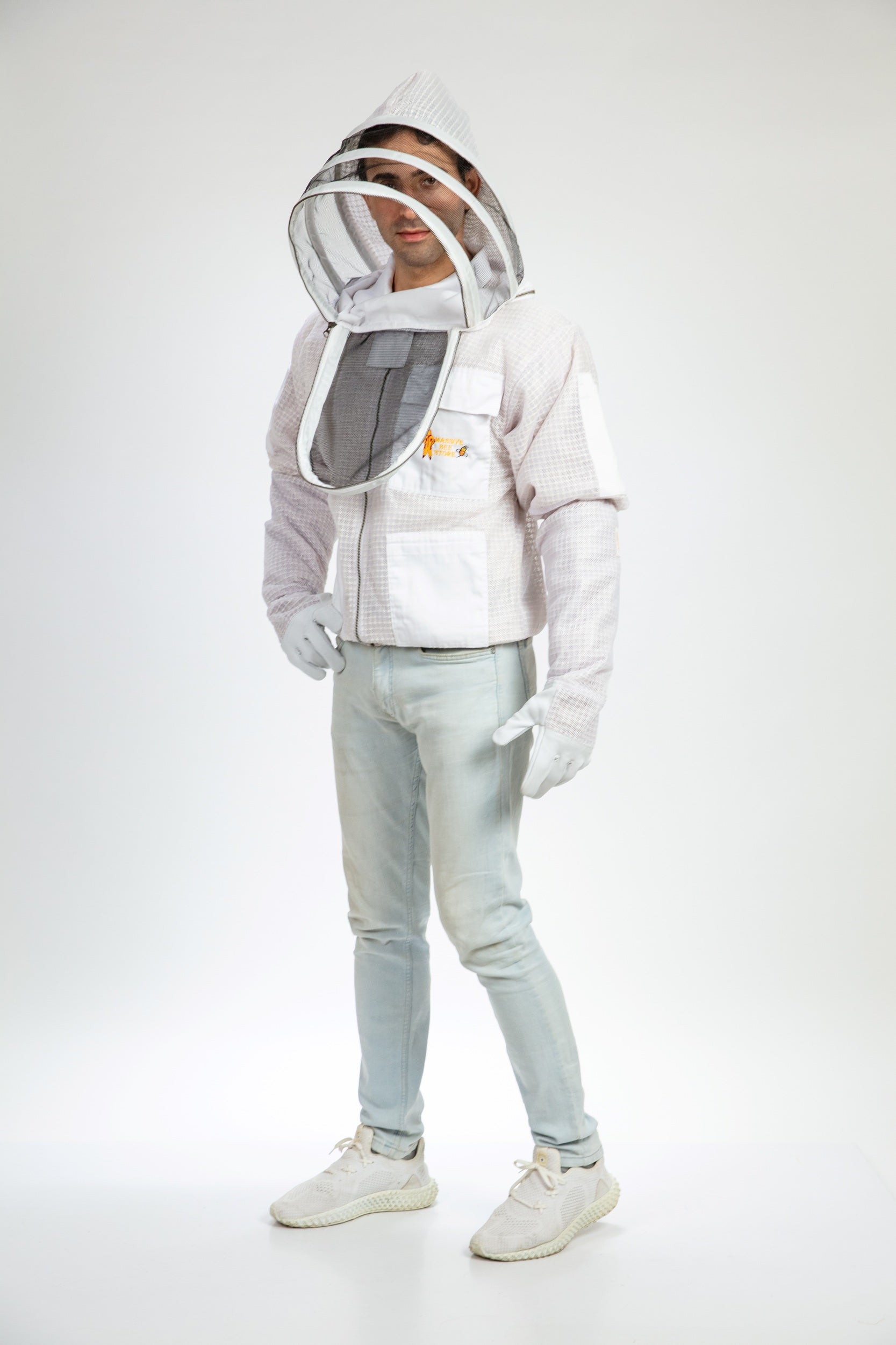 White Beekeeping Ventilated Jacket with Fencing Veil