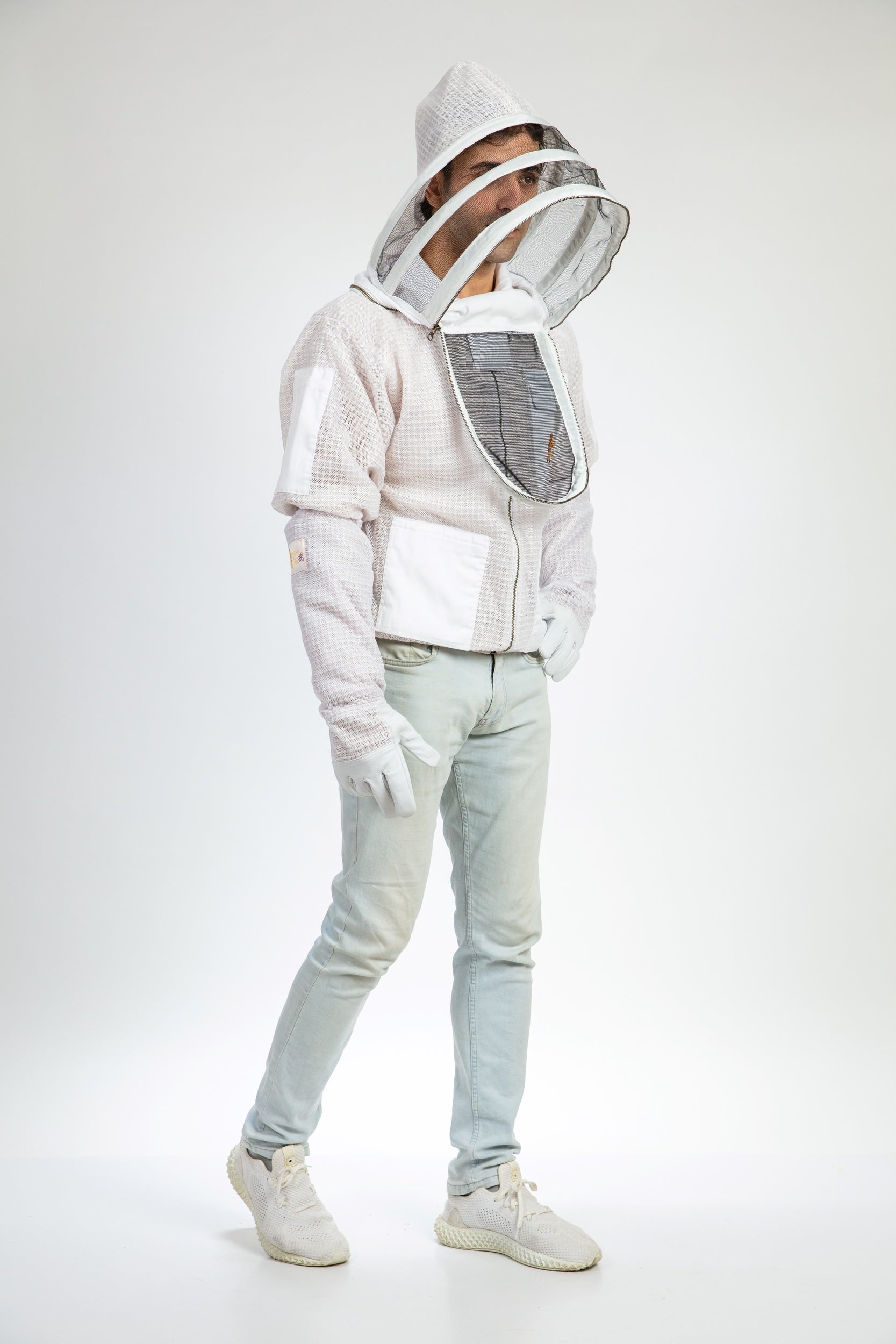 White Beekeeping Ventilated Jacket with Fencing Veil